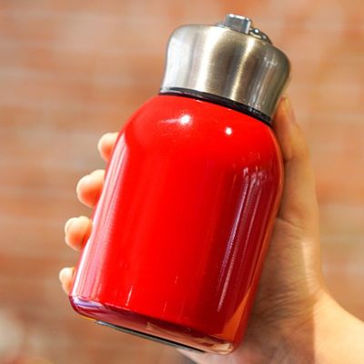 tasse en acier inoxydable avec couvercle